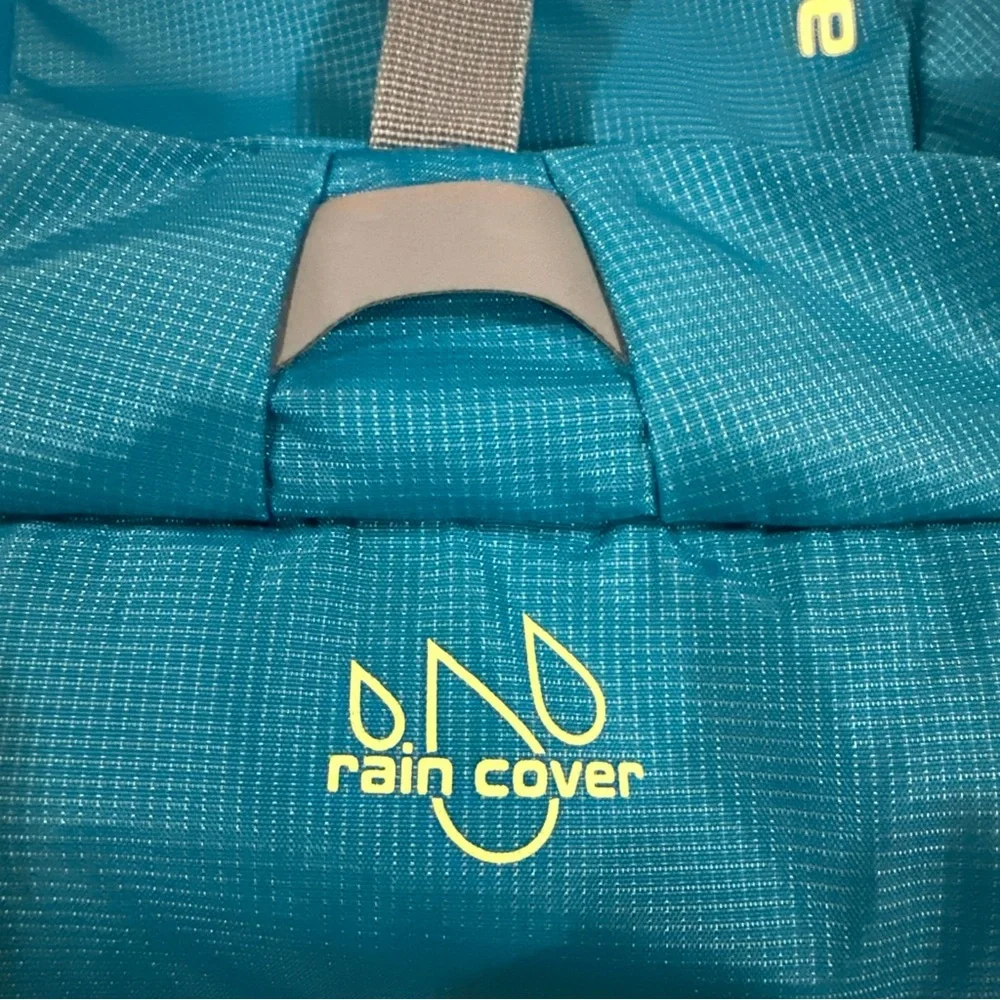Lowe Alpine airzone ND32 Backpack great for skiing or snowboarding. Day hiking.
